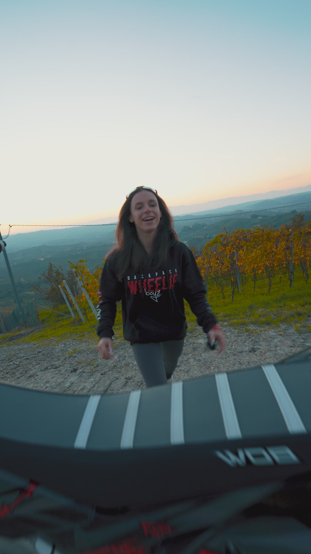Carica il video: 